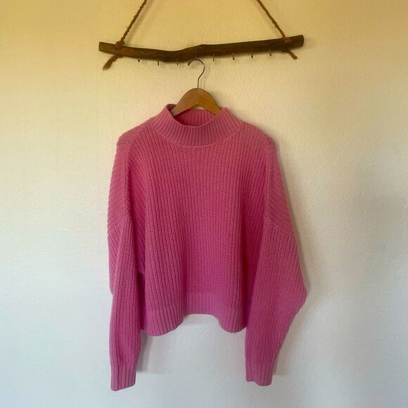 Pink turtleneck sweater - Picture 3 of 3